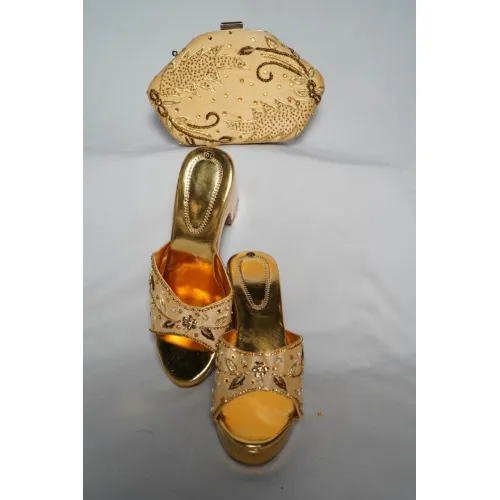 LADIES PURCES AND FOOTWEAR  10