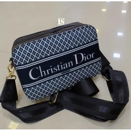 LADIES PURSE [MEDIUM SIZE]  (7)