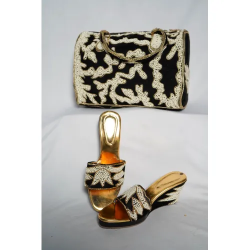 LADIES PURCES AND FOOTWEAR  17