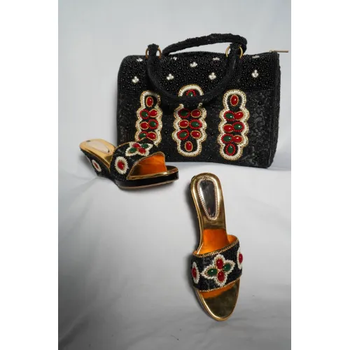 LADIES PURCES AND FOOTWEAR 31