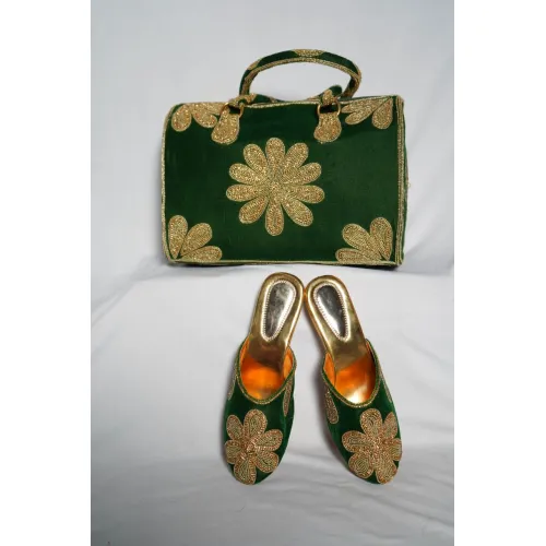 LADIES PURCES AND FOOTWEAR 22